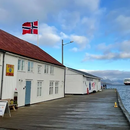 2. Etg I Dampskipsbrygga, Havn * Lodingen